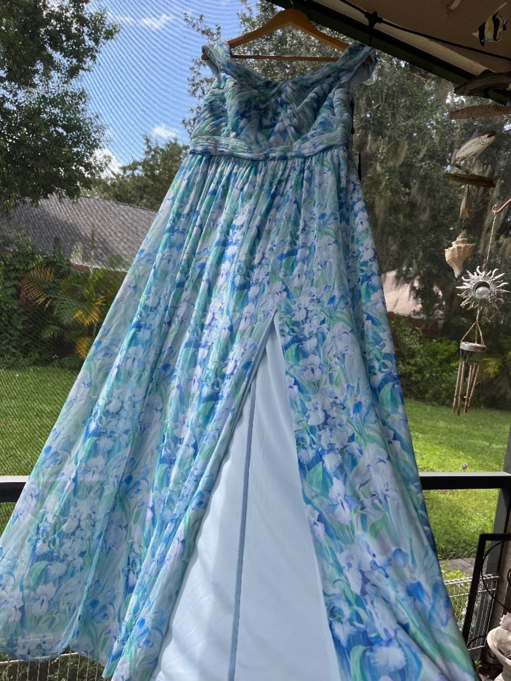 Adrianna Papell Off-The-Shoulder Chiffon Gown maxi Dress size 16